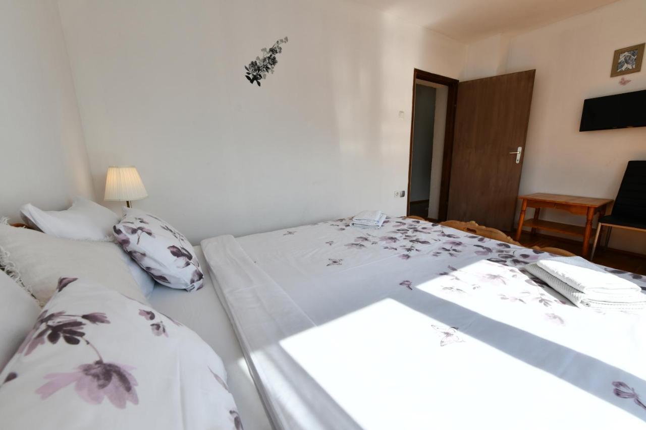 Apartment Marija Zupan 拉科维察 外观 照片